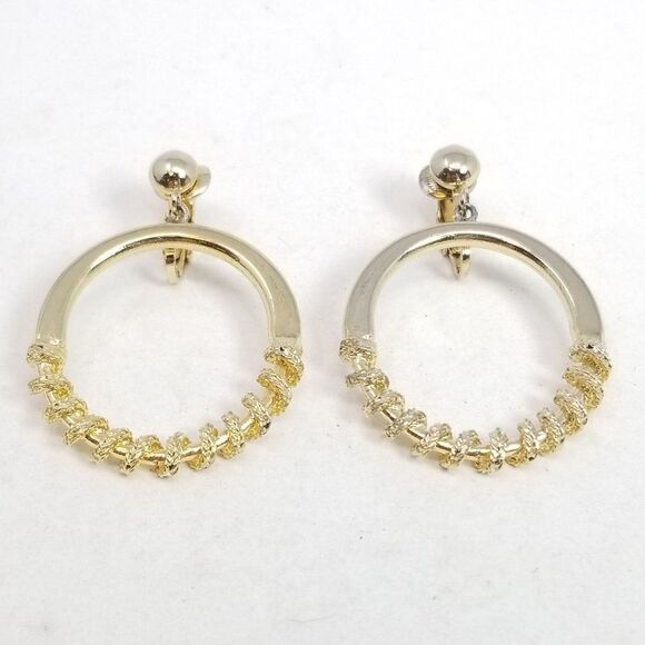 Vintage Gold Tone Hoop Clip On Earrings, Dangle Doorknocker Stye, Retro 80s 90s - Picture 1 of 5